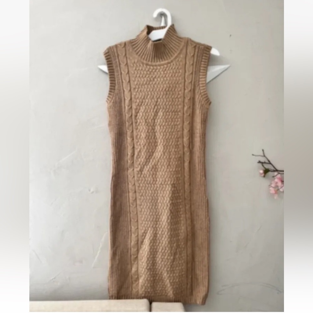 BANANA REPUBLIC Women's Sleeveless Mock neck  SWEATER DRESS Camel  Size XS